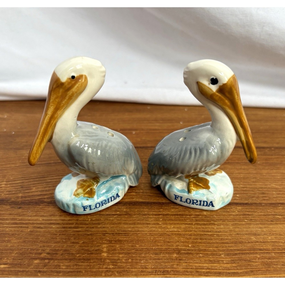 Pelican Florida Ceramic Salt & Pepper Shakers Set of 2 Glossy Gray/White 3.5 in
